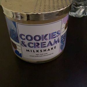 Cookies and cream milkshake candle